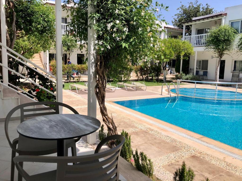 Hotel Gümüşlük Esterno foto